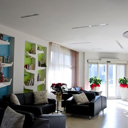 ויצ'נצה Key Hotel מראה חיצוני תמונה