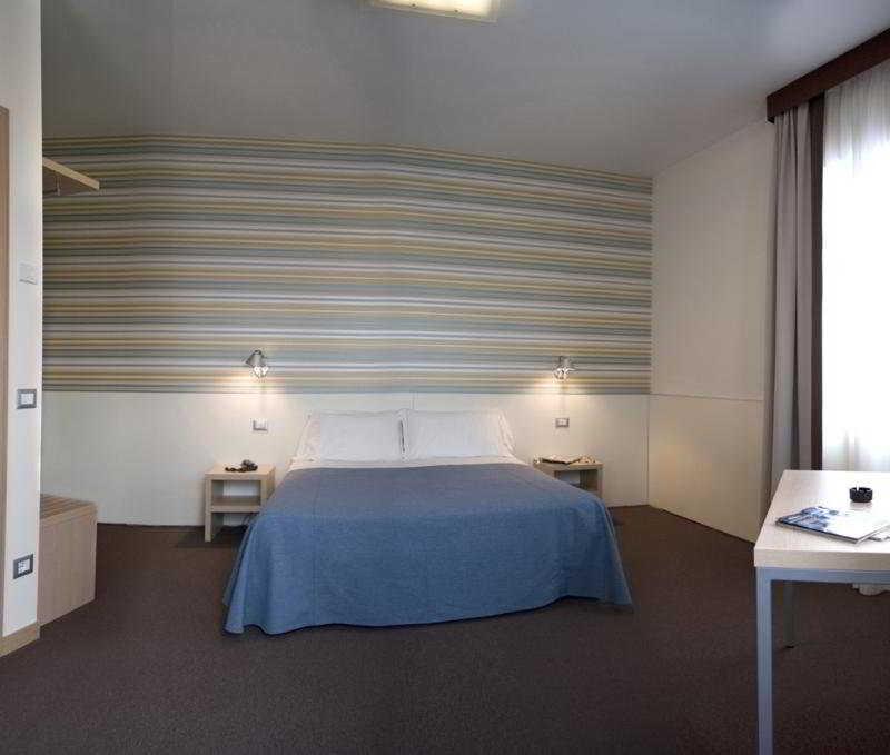 ויצ'נצה Key Hotel מראה חיצוני תמונה